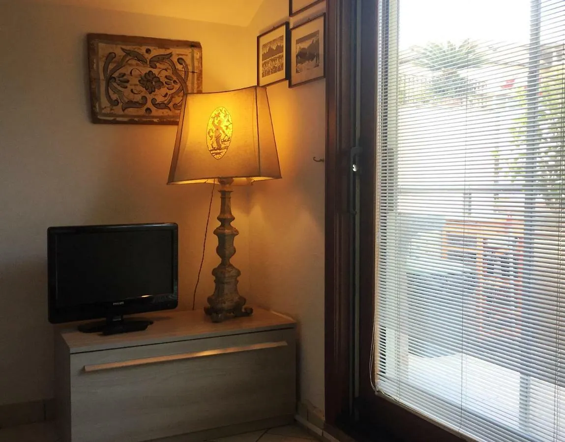 Casa Aurora Apartment Aci Castello